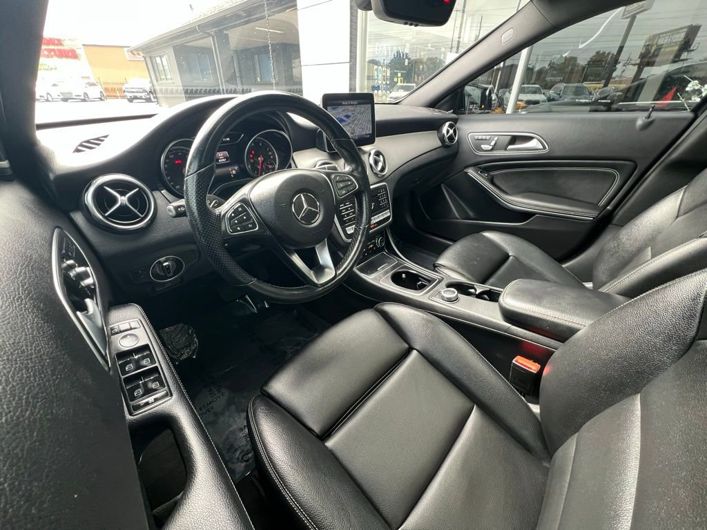 Used 2019 Mercedes-Benz GLA 250 4MATIC image 15