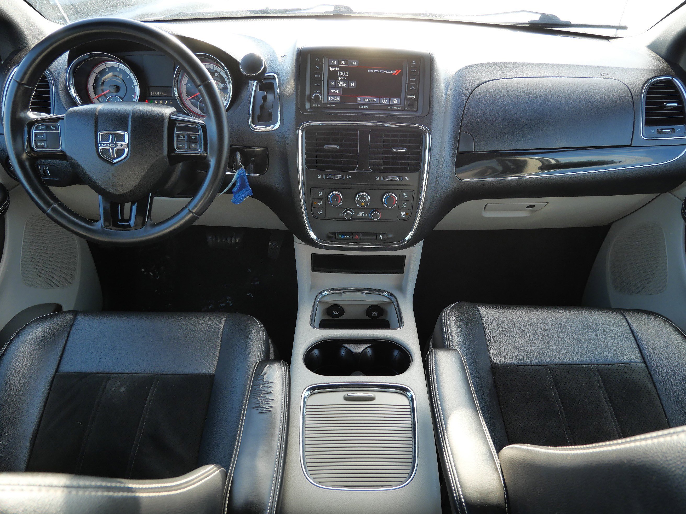 Used 2017 Dodge Grand Caravan SXT image 10