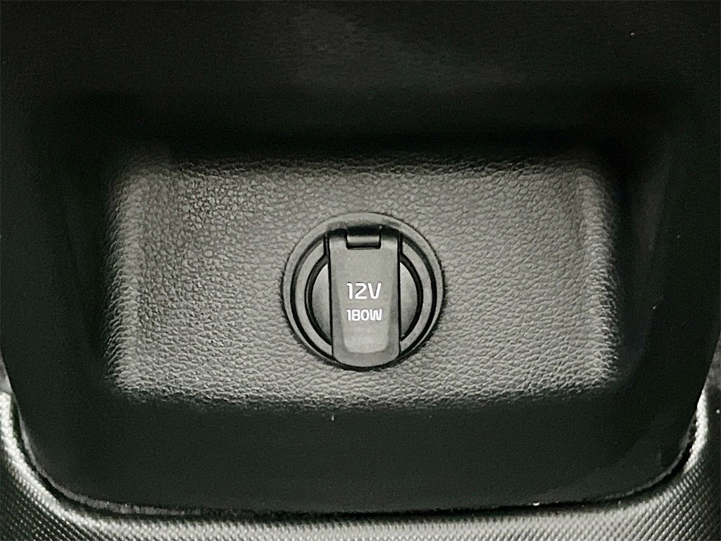 Used 2024 Kia Telluride EX w/ EX Captain's Chair Package image 27