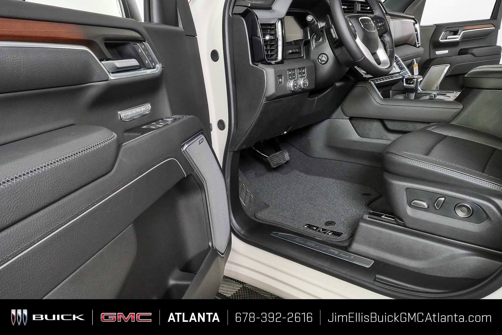 New 2026 GMC Sierra 1500 Denali AWD/4WD image 9