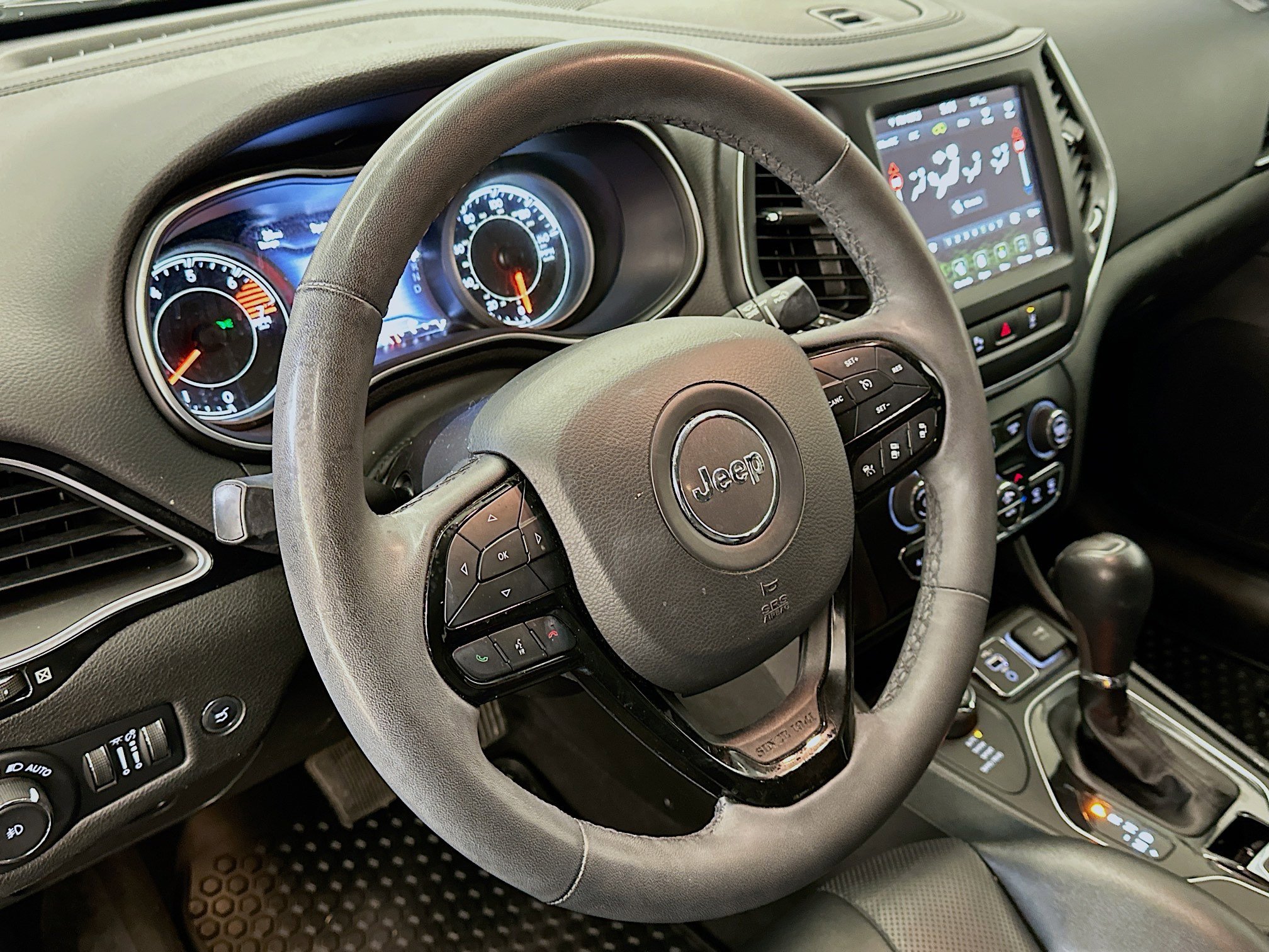 Used 2023 Jeep Cherokee Altitude Lux image 18