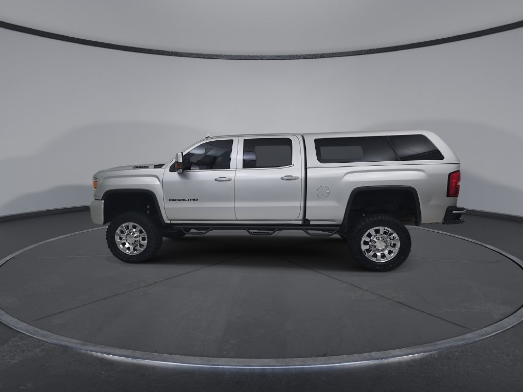 Used 2017 GMC Sierra 2500 Denali w/ Duramax Plus Package AWD/4WD image 9