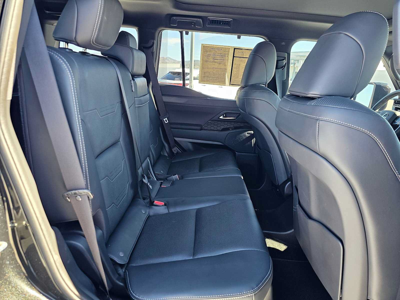 Certified 2025 Lexus GX 550 w/ Cold Area Package AWD/4WD image 12