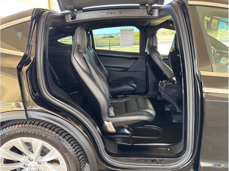 Used 2016 Tesla Model X 90D image 14