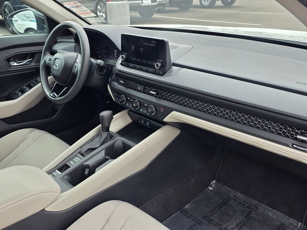 Used 2025 Honda Accord SE image 9