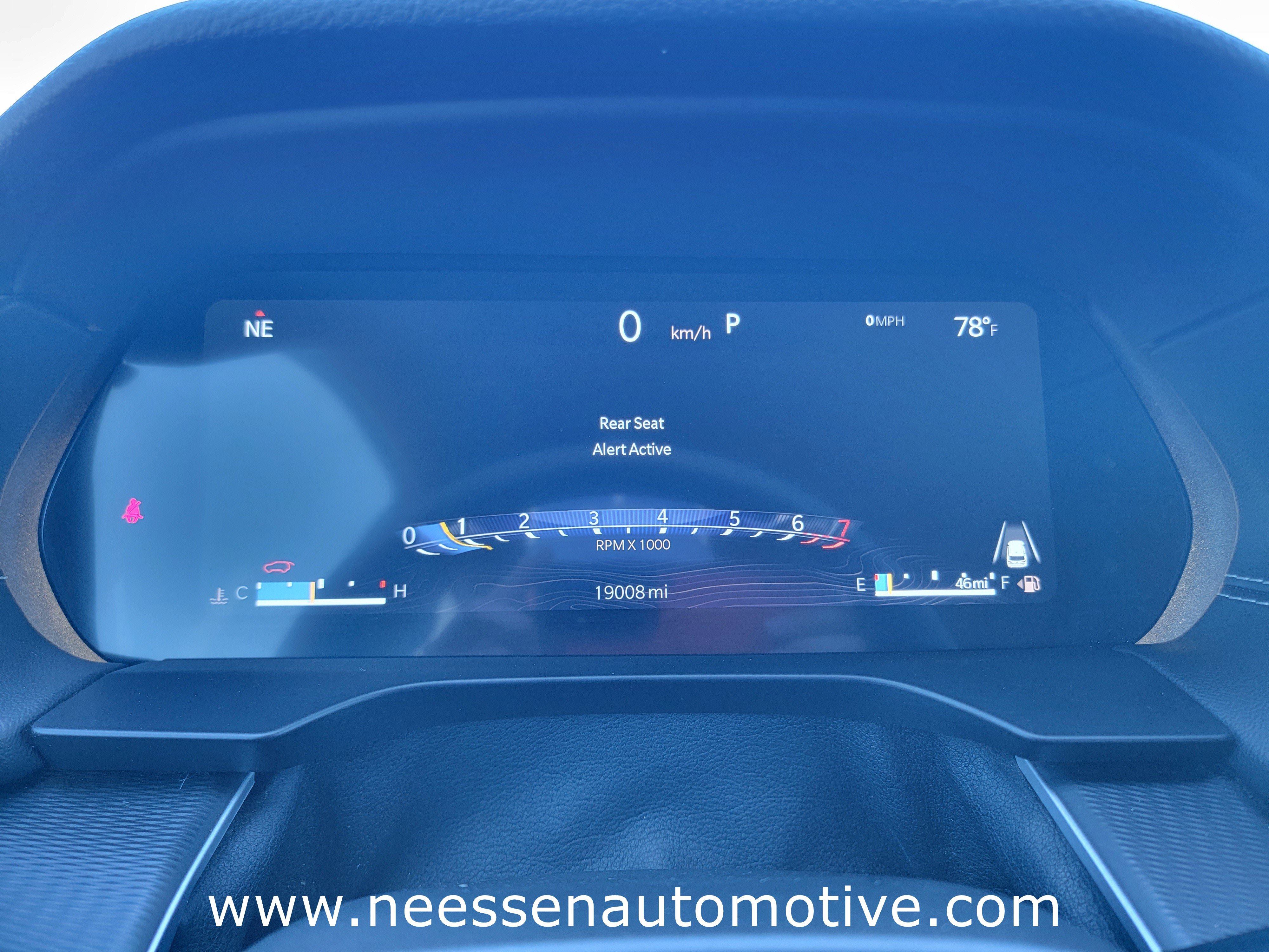 Used 2025 Jeep Grand Cherokee Laredo image 21