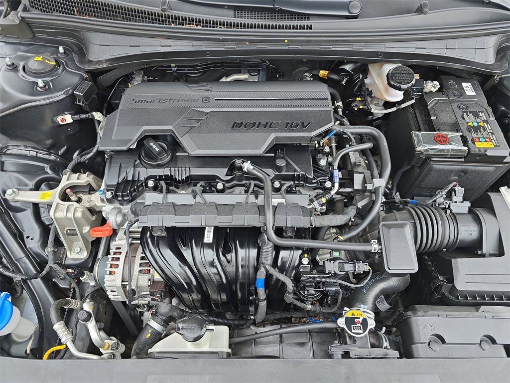 Certified 2022 Hyundai Elantra Limited image 29