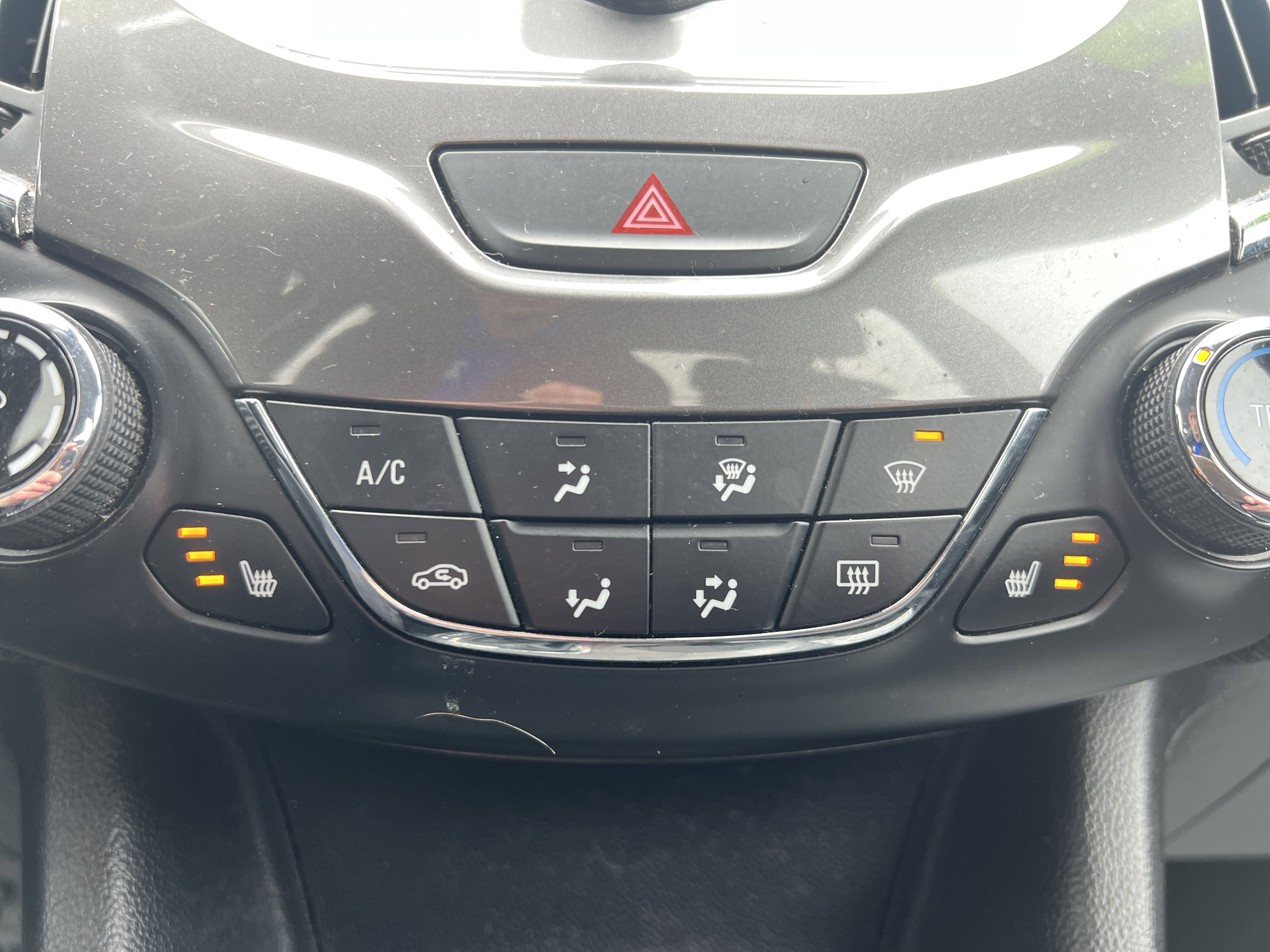 Used 2017 Chevrolet Cruze LT w/ Convenience Package image 25