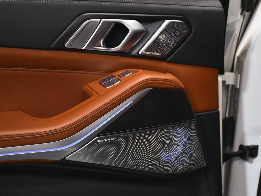 Used 2024 BMW ALPINA XB7 image 14