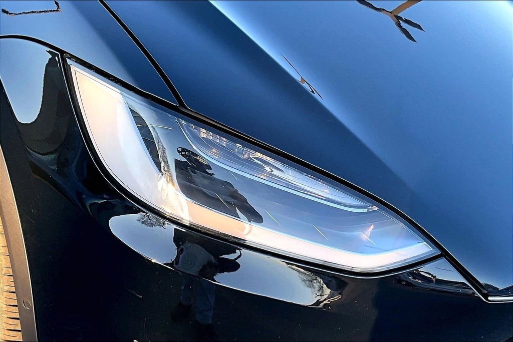 Used 2019 Tesla Model X 100D image 28