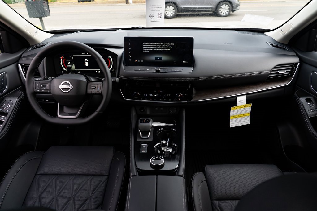 New 2026 Nissan Rogue Platinum image 8