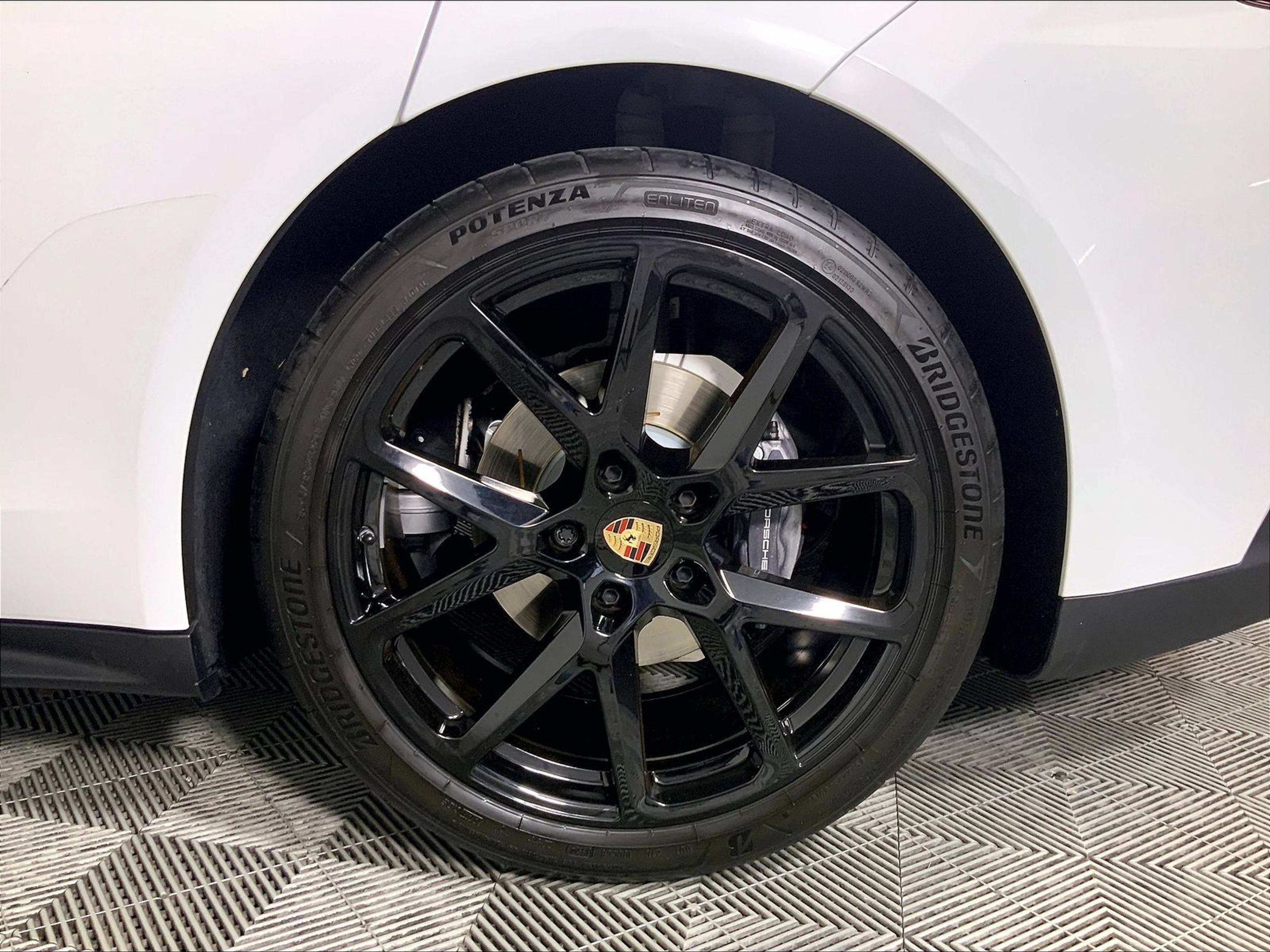 Certified 2024 Porsche Panamera 4 AWD/4WD image 28