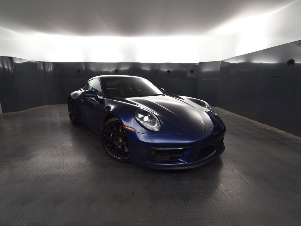 Used 2024 Porsche 911 Carrera GTS image 9