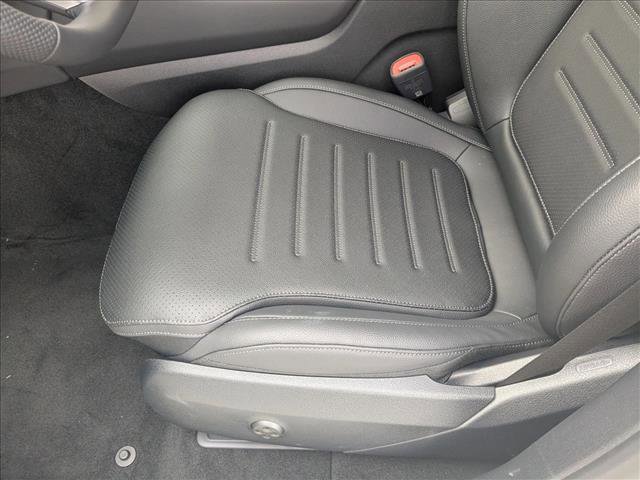 New 2026 Mercedes-Benz GLC 350e 4MATIC image 4