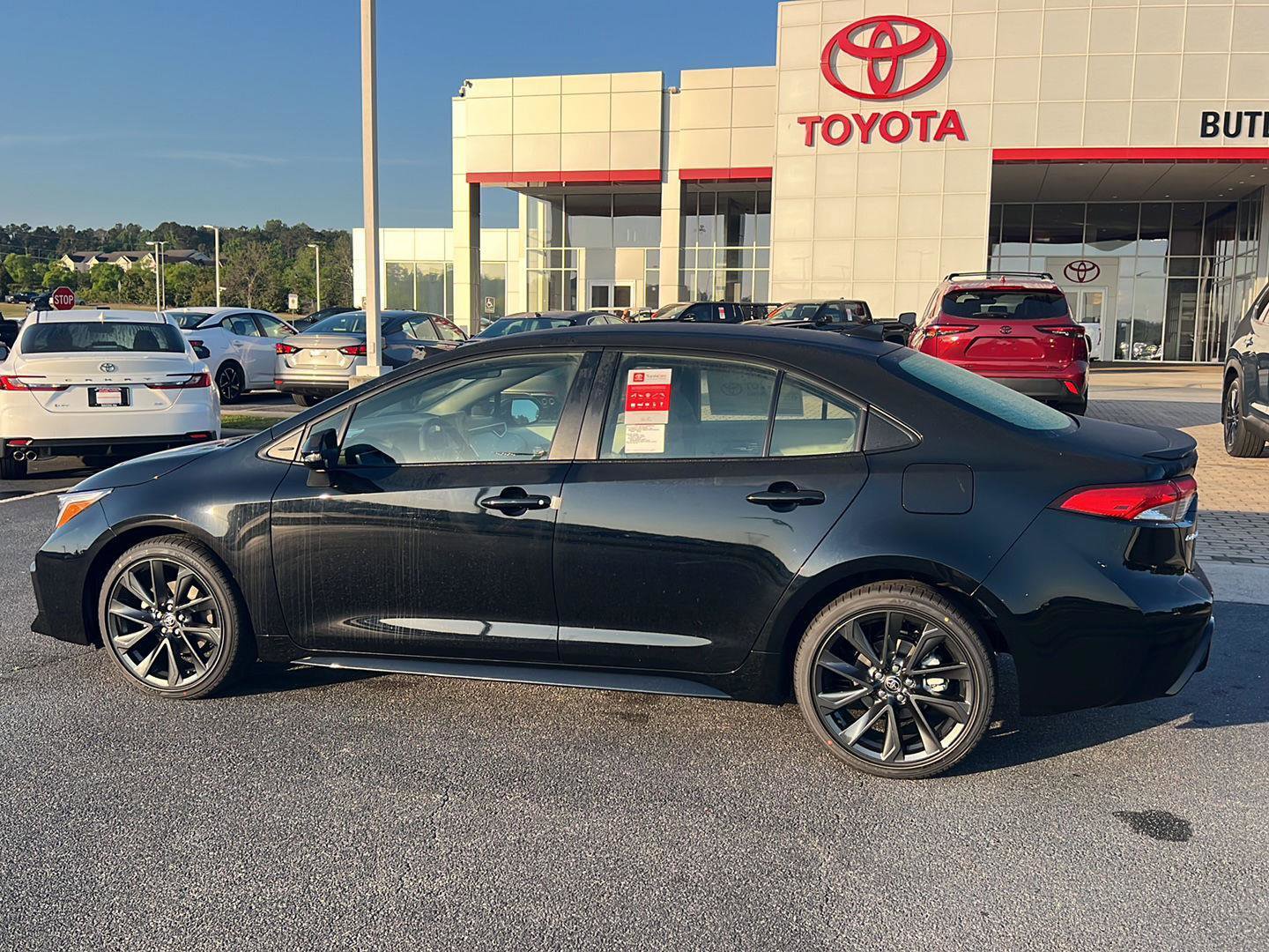 New 2026 Toyota Corolla SE image 3