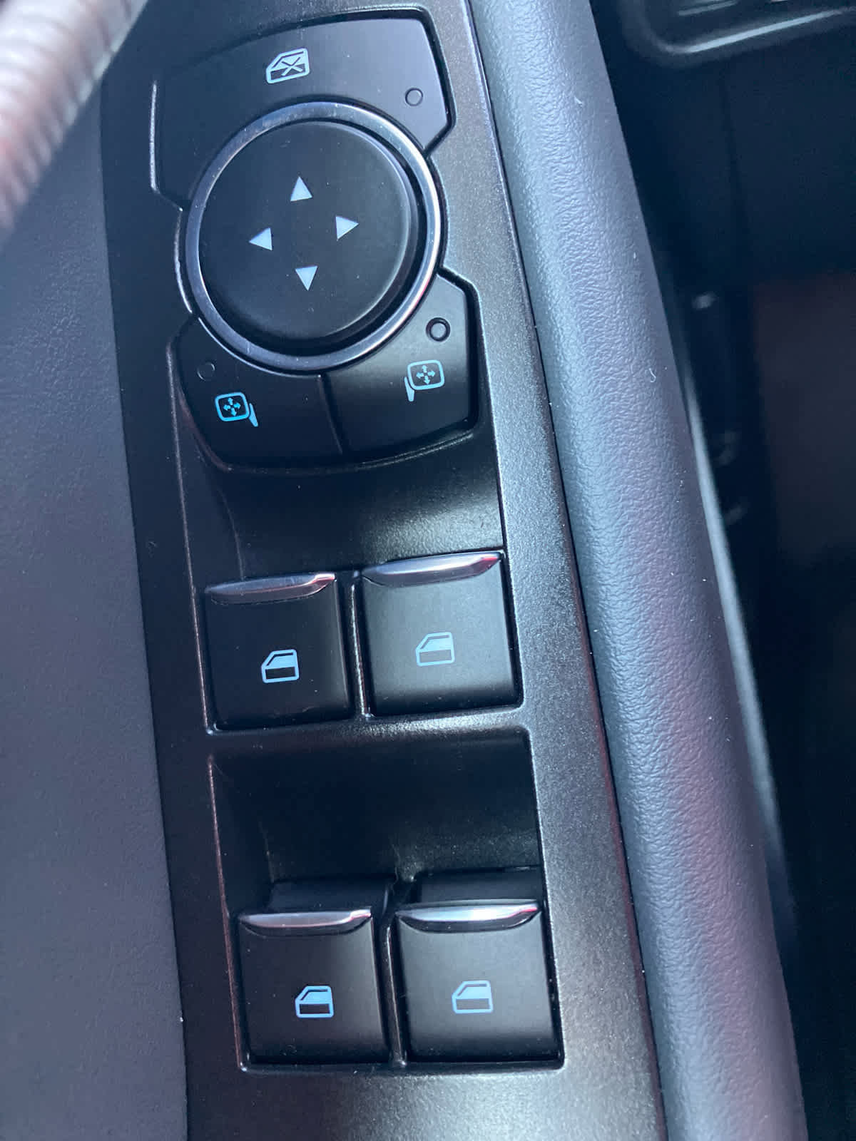 Used 2025 Ford Explorer Active RWD image 13
