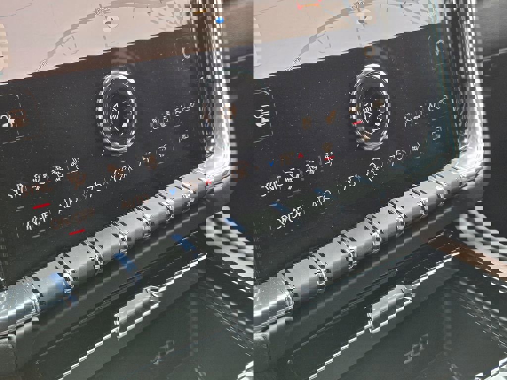 New 2026 GMC Yukon XL Denali w/ Denali Reserve Package image 12