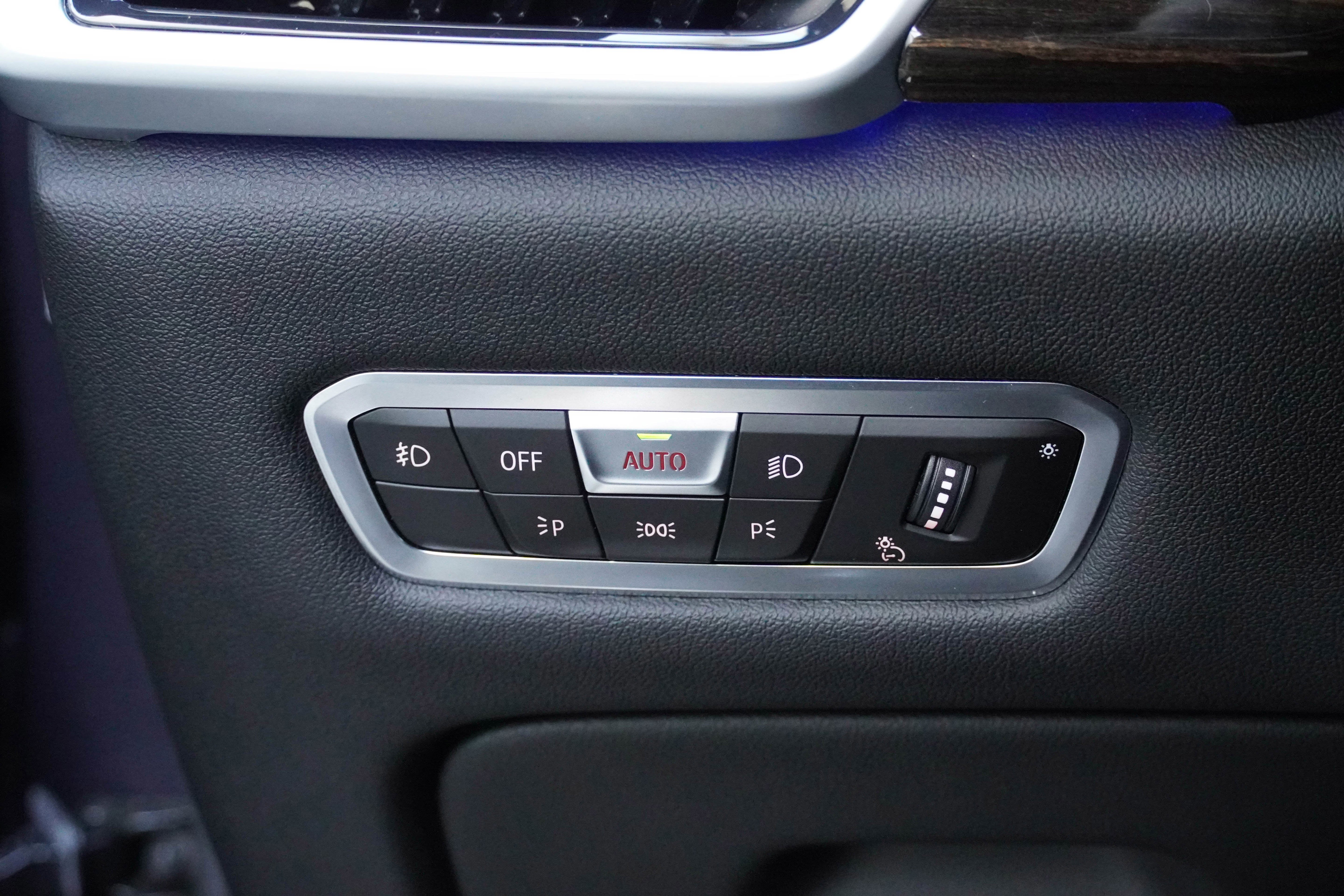 Used 2021 BMW X5 sDrive40i w/ Premium Package RWD image 17