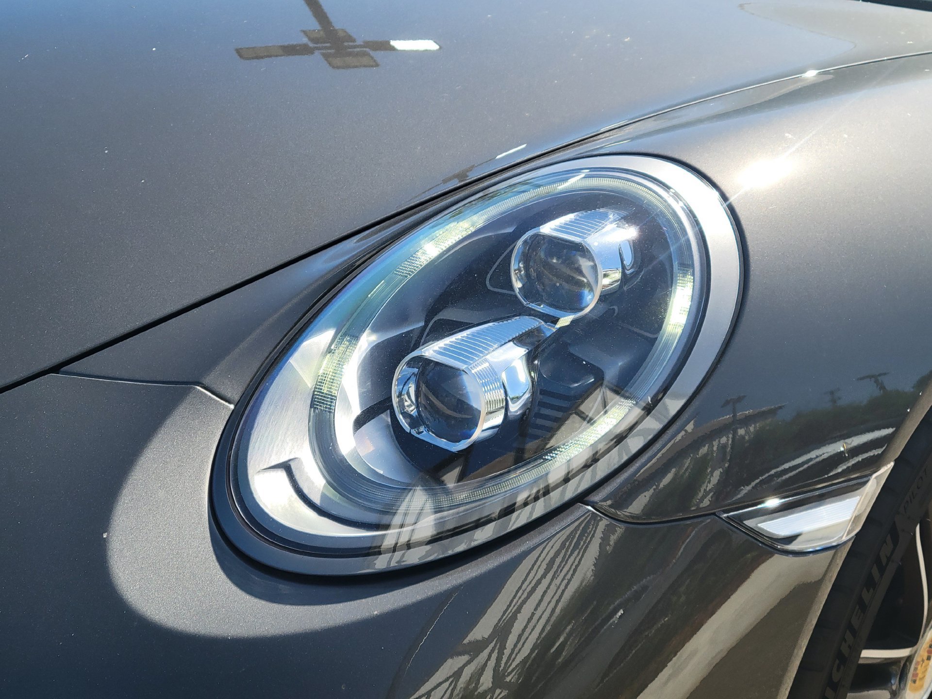 Certified 2018 Porsche 911 Carrera RWD image 30