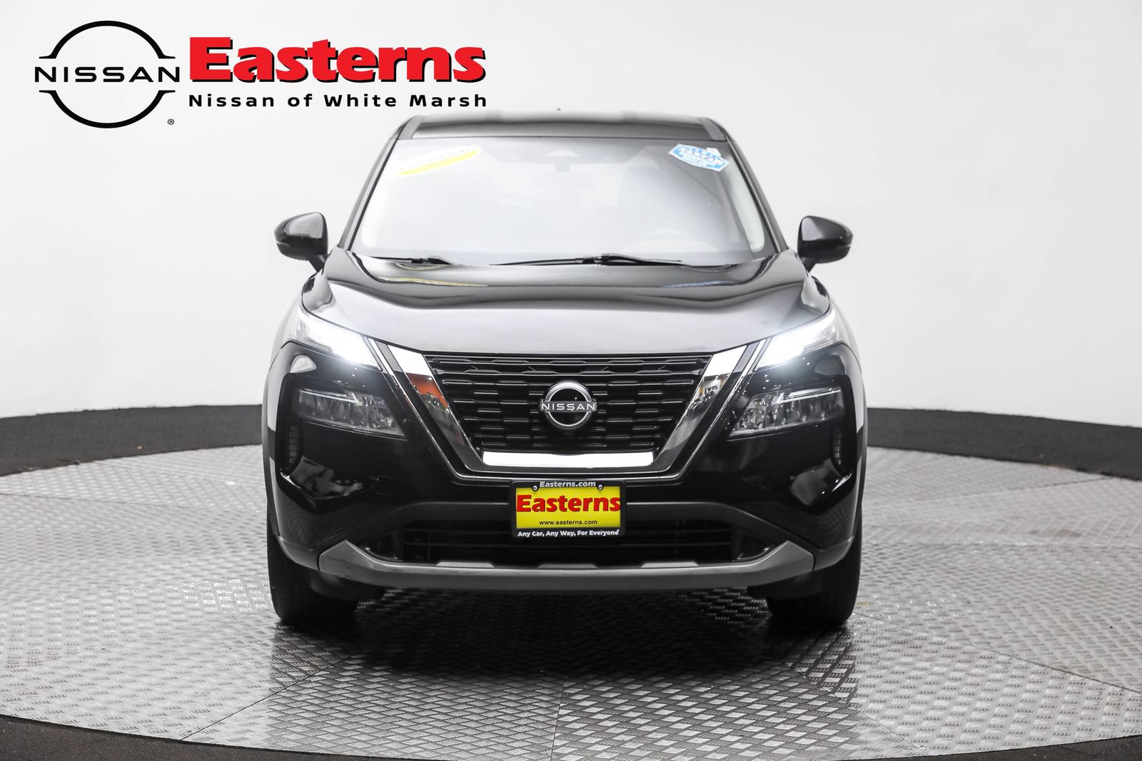 Used 2022 Nissan Rogue SV AWD/4WD image 2