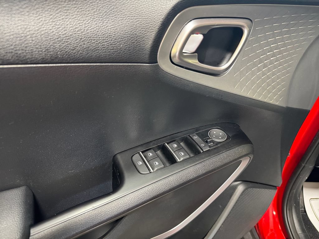 Certified 2024 Kia Soul LX w/ Option Group 015 FWD image 14