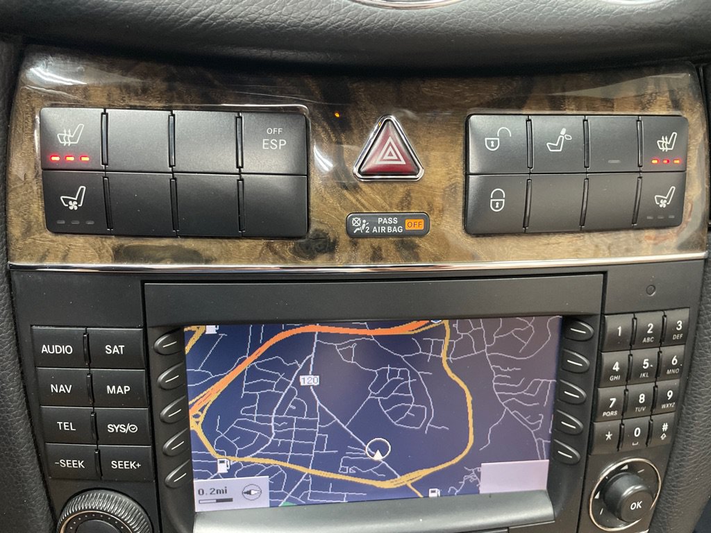 Used 2009 Mercedes-Benz CLK 550 Cabriolet image 29