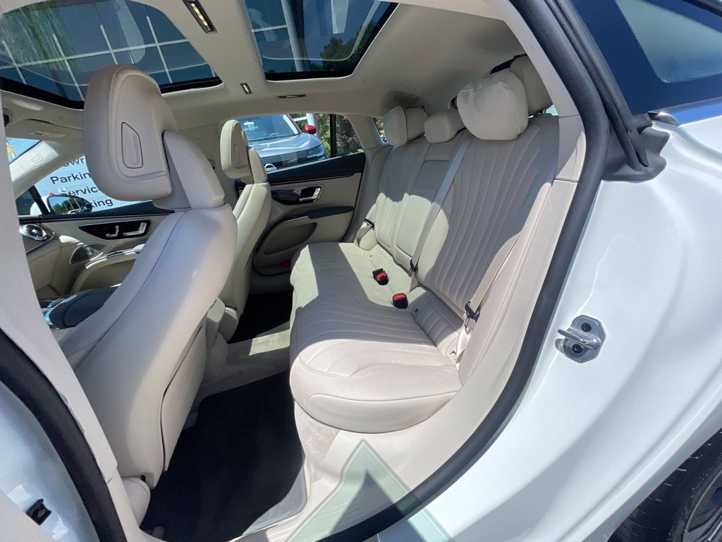 Used 2022 Mercedes-Benz EQS 450+ Sedan image 19