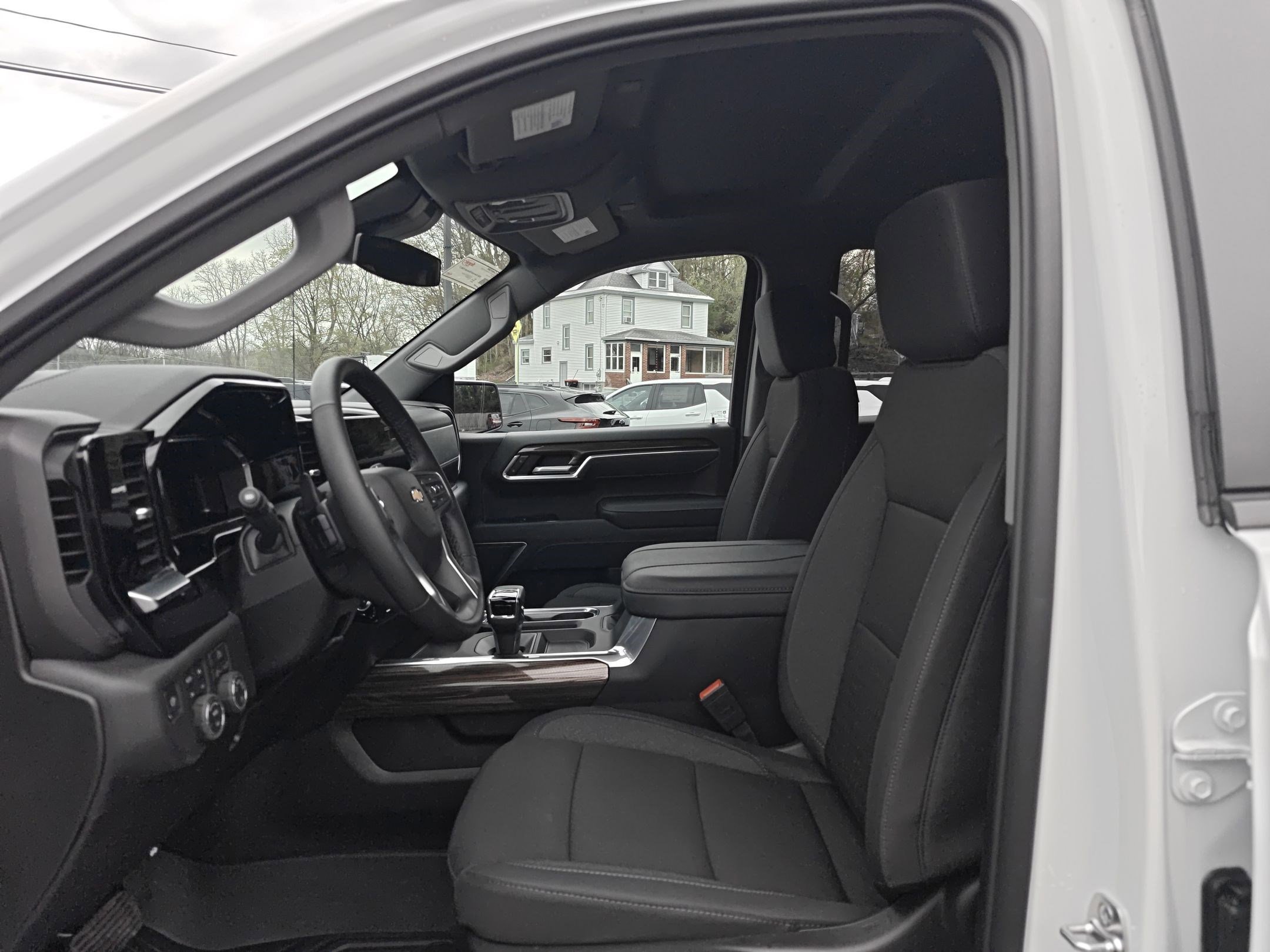 Certified 2026 Chevrolet Silverado 1500 LT AWD/4WD image 5