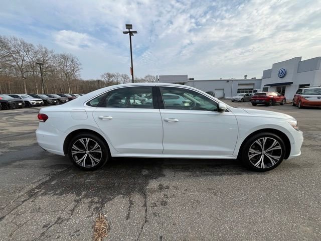 Certified 2020 Volkswagen Passat 2.0T SEL image 5