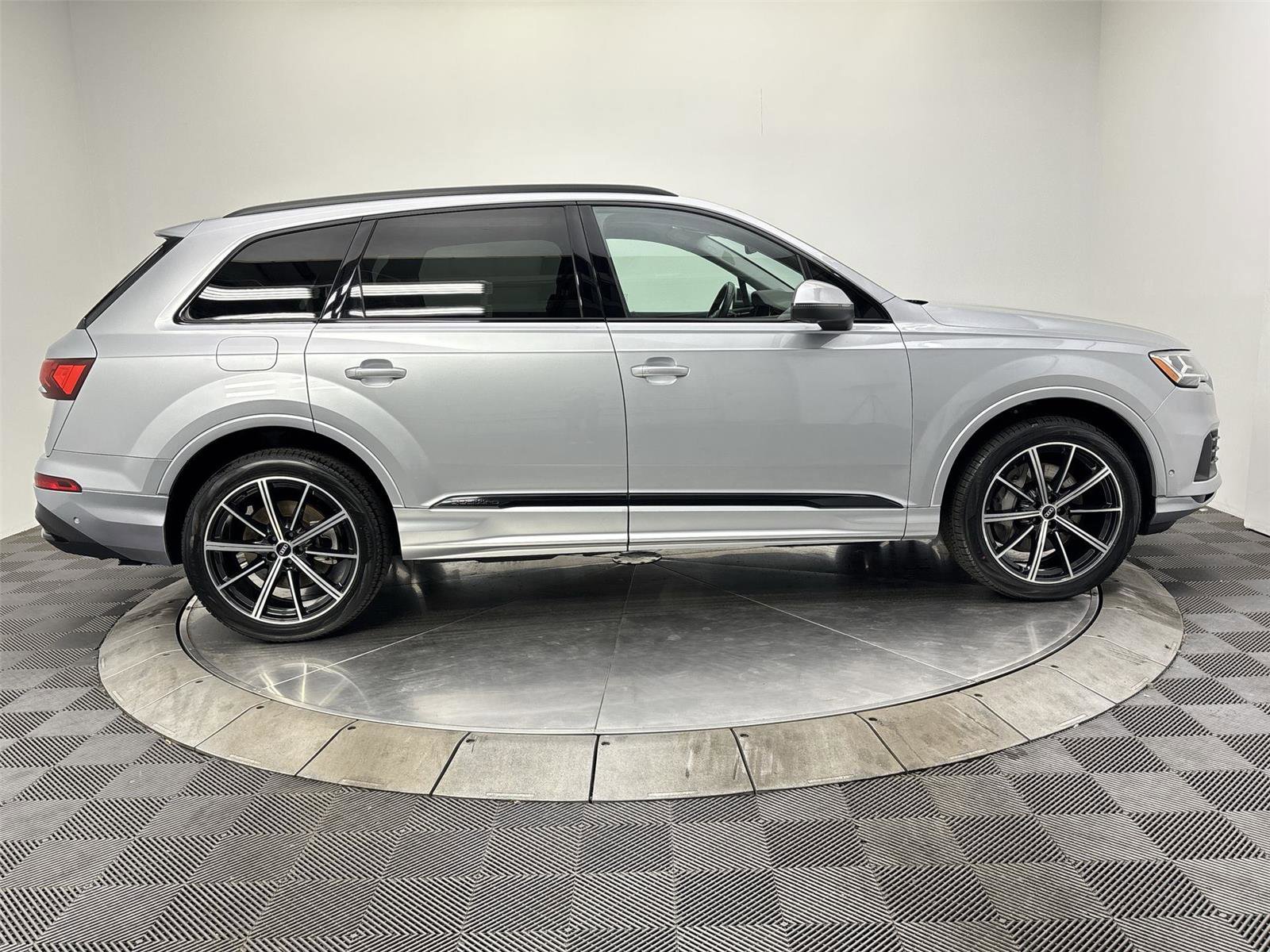 Used 2021 Audi Q7 3.0T Premium Plus image 17