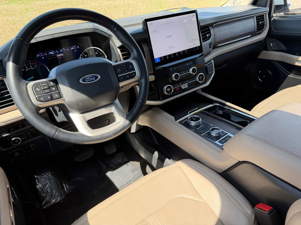Used 2024 Ford Expedition Limited image 25