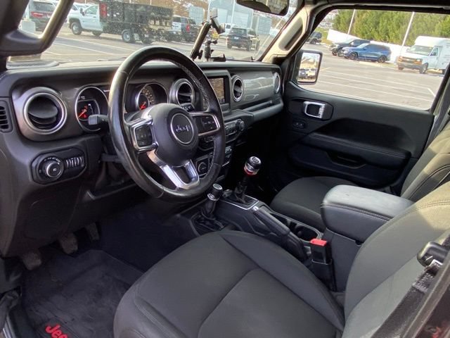 Used 2020 Jeep Wrangler Unlimited Sahara w/ Cold Weather Group AWD/4WD image 12