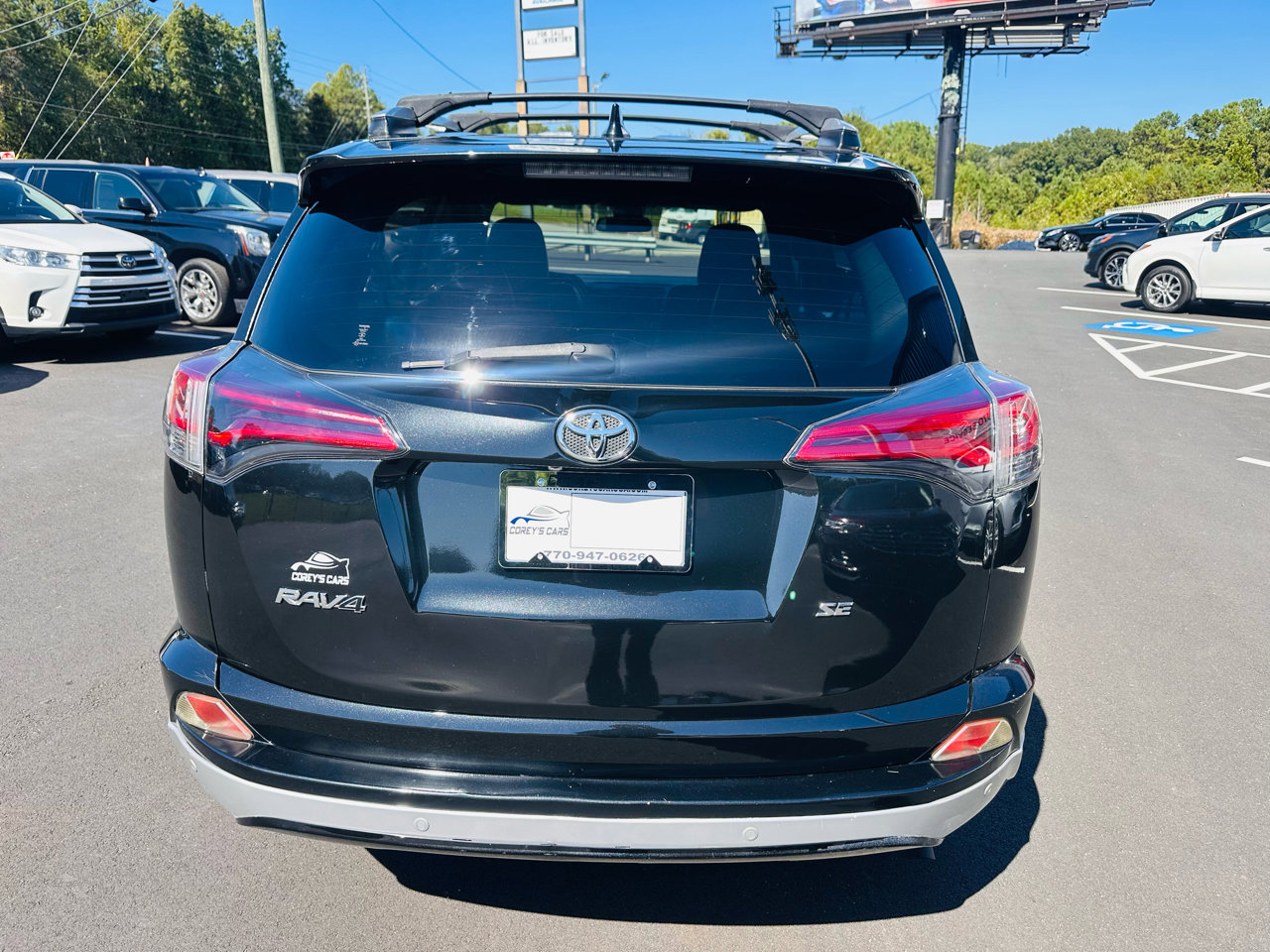Used 2016 Toyota RAV4 SE image 4