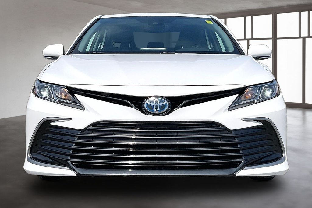 Used 2021 Toyota Camry LE w/ Audio Upgrade Package FWD image 2