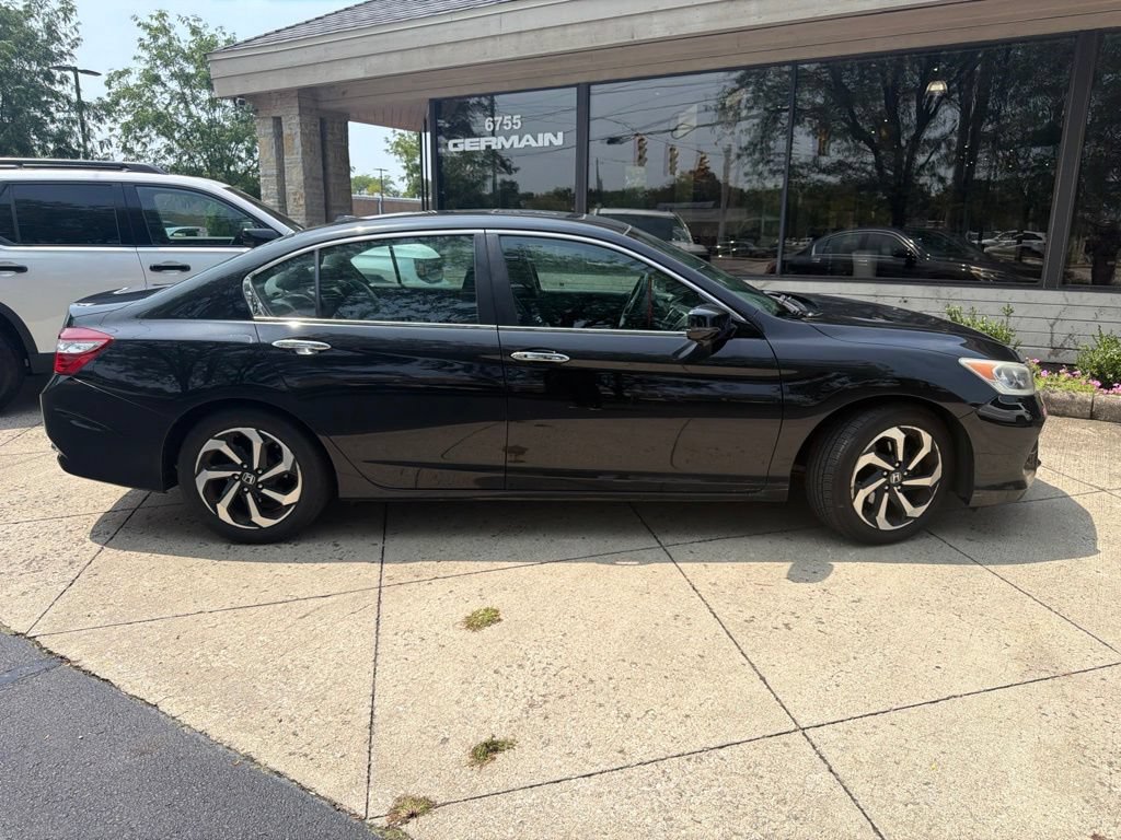 Used 2017 Honda Accord EX image 5