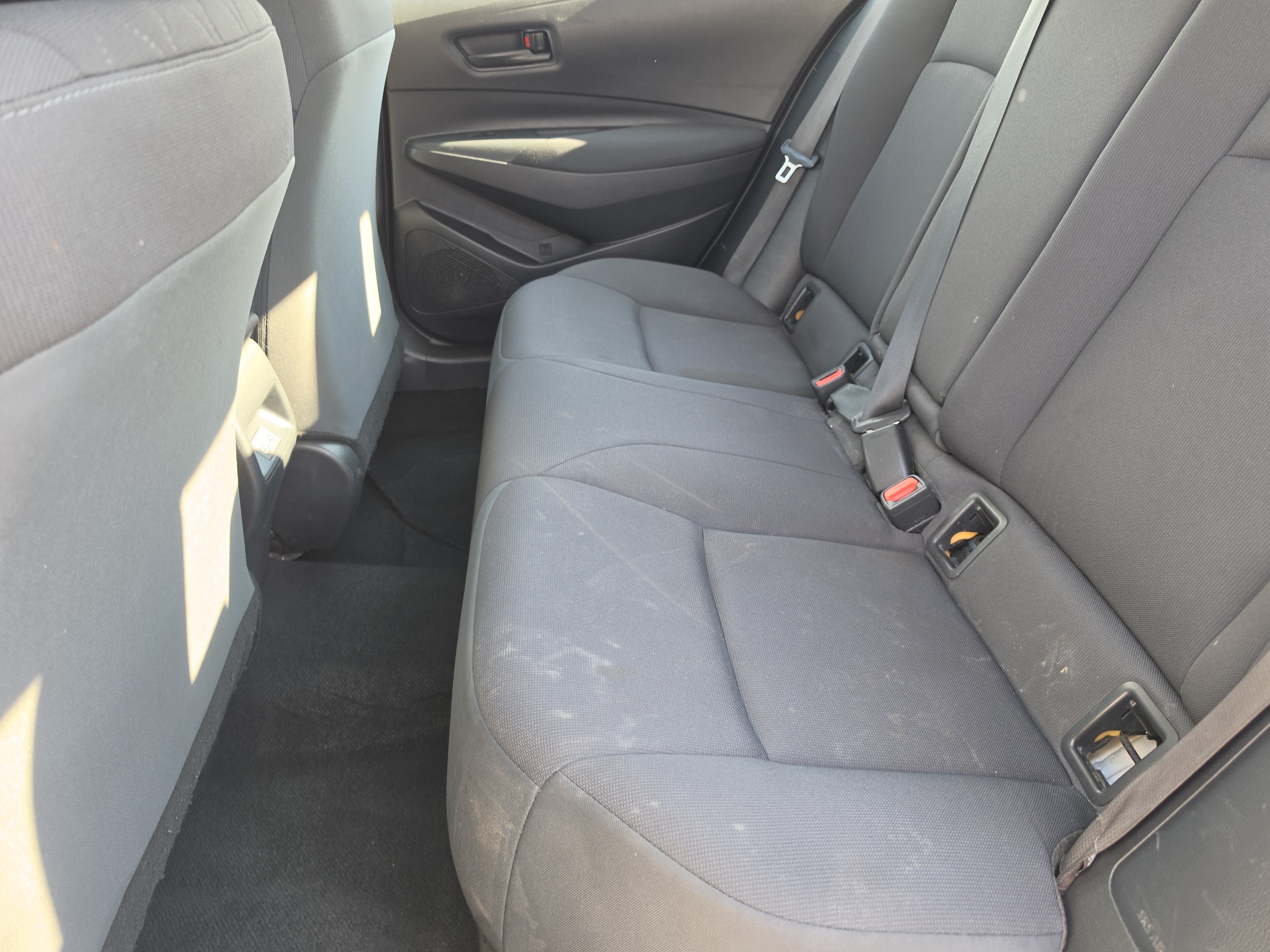 Used 2023 Toyota Corolla LE FWD image 9