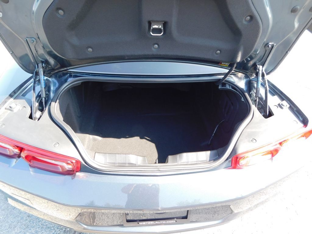 Used 2020 Chevrolet Camaro LT RWD image 20