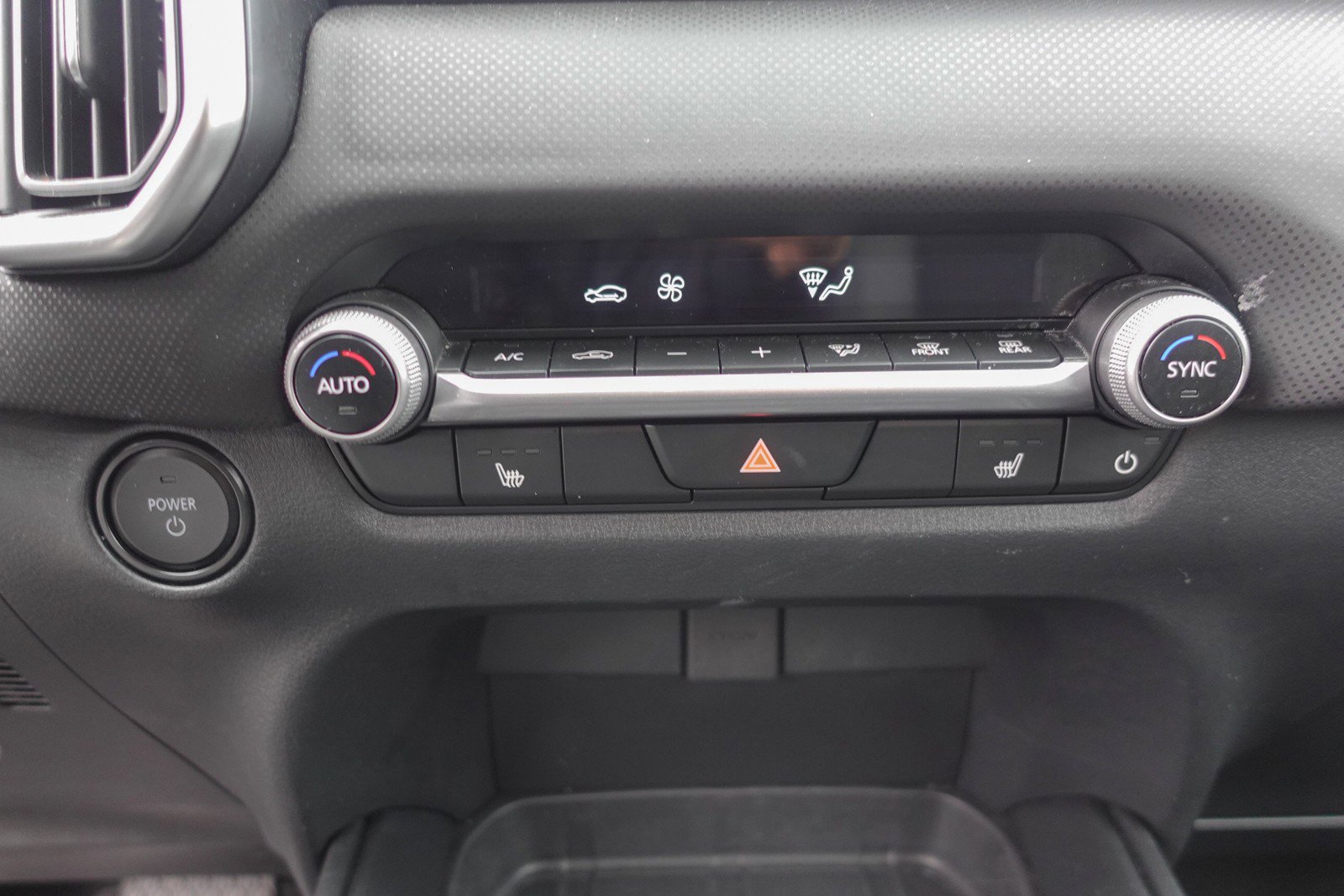 Certified 2025 MAZDA CX-50 2.5 Hybrid w/ Preferred Pkg image 18