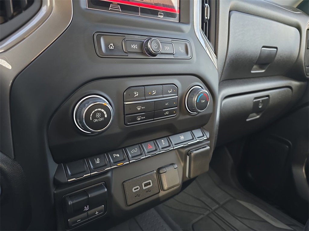 Used 2024 Chevrolet Silverado 2500 Custom w/ Custom Value Package image 21