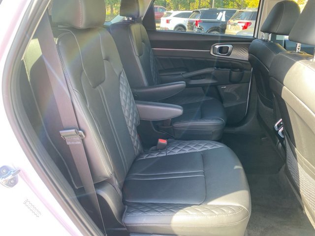 Certified 2023 Kia Sorento SX image 27