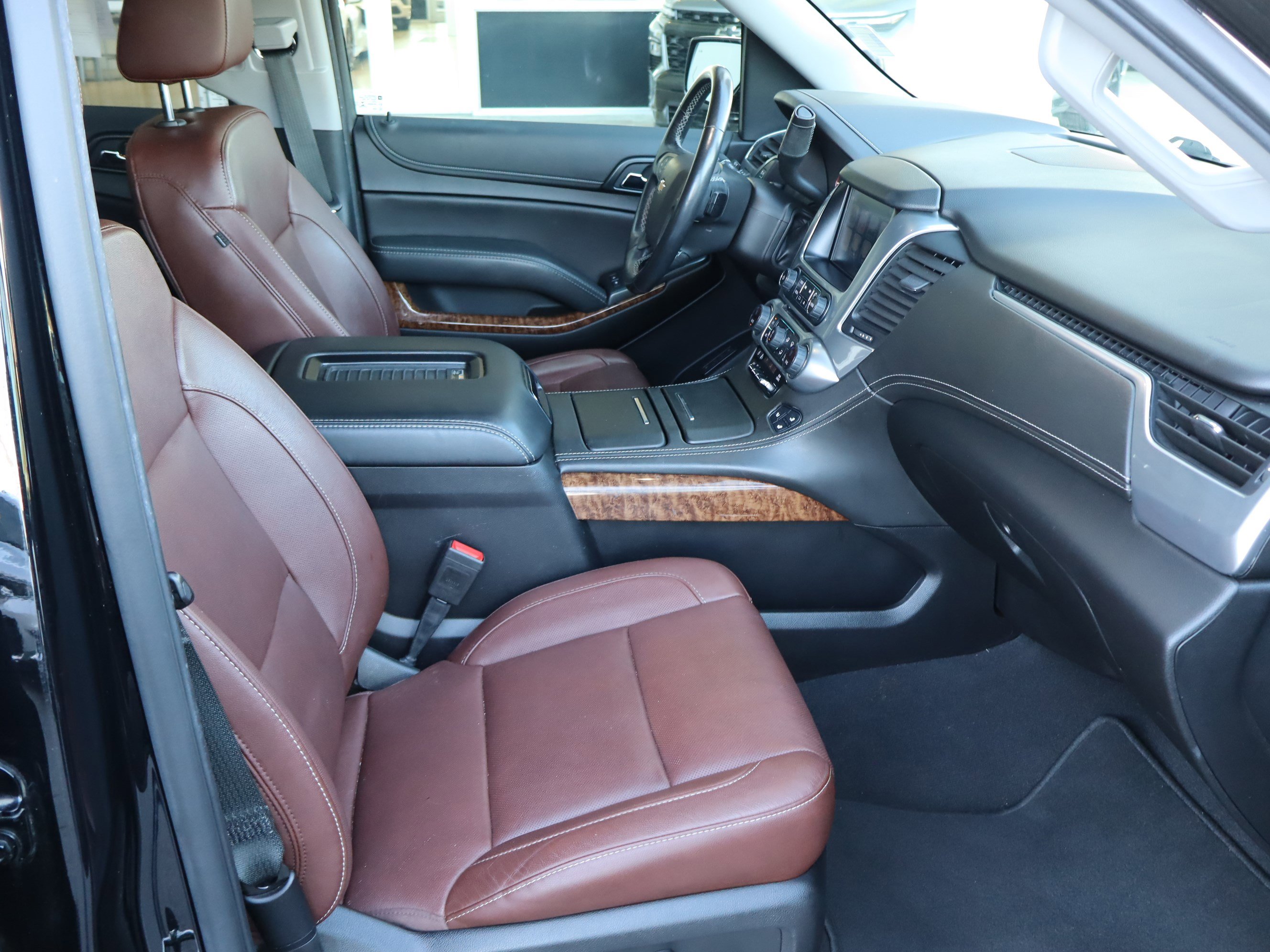 Used 2020 Chevrolet Suburban Premier w/ Premier Plus Edition image 41