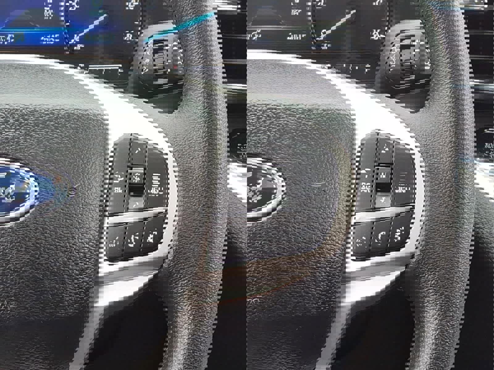 Used 2024 Ford Explorer XLT w/ Equipment Group 202A image 21