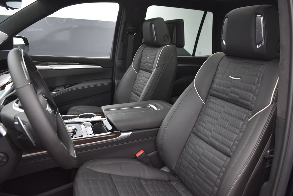 Certified 2026 Cadillac Escalade Platinum Sport w/ LPO, ONYX Package AWD/4WD image 25