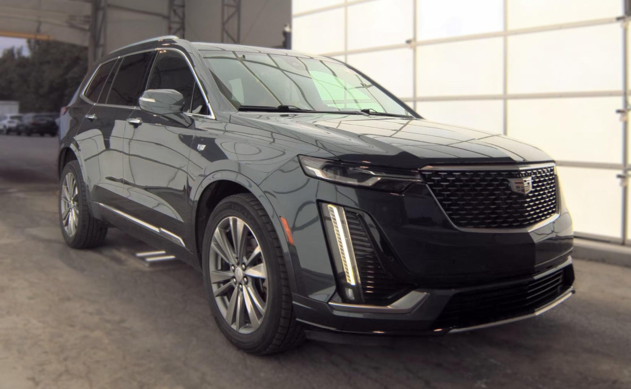 Used 2020 Cadillac XT6 Premium Luxury AWD/4WD image 3