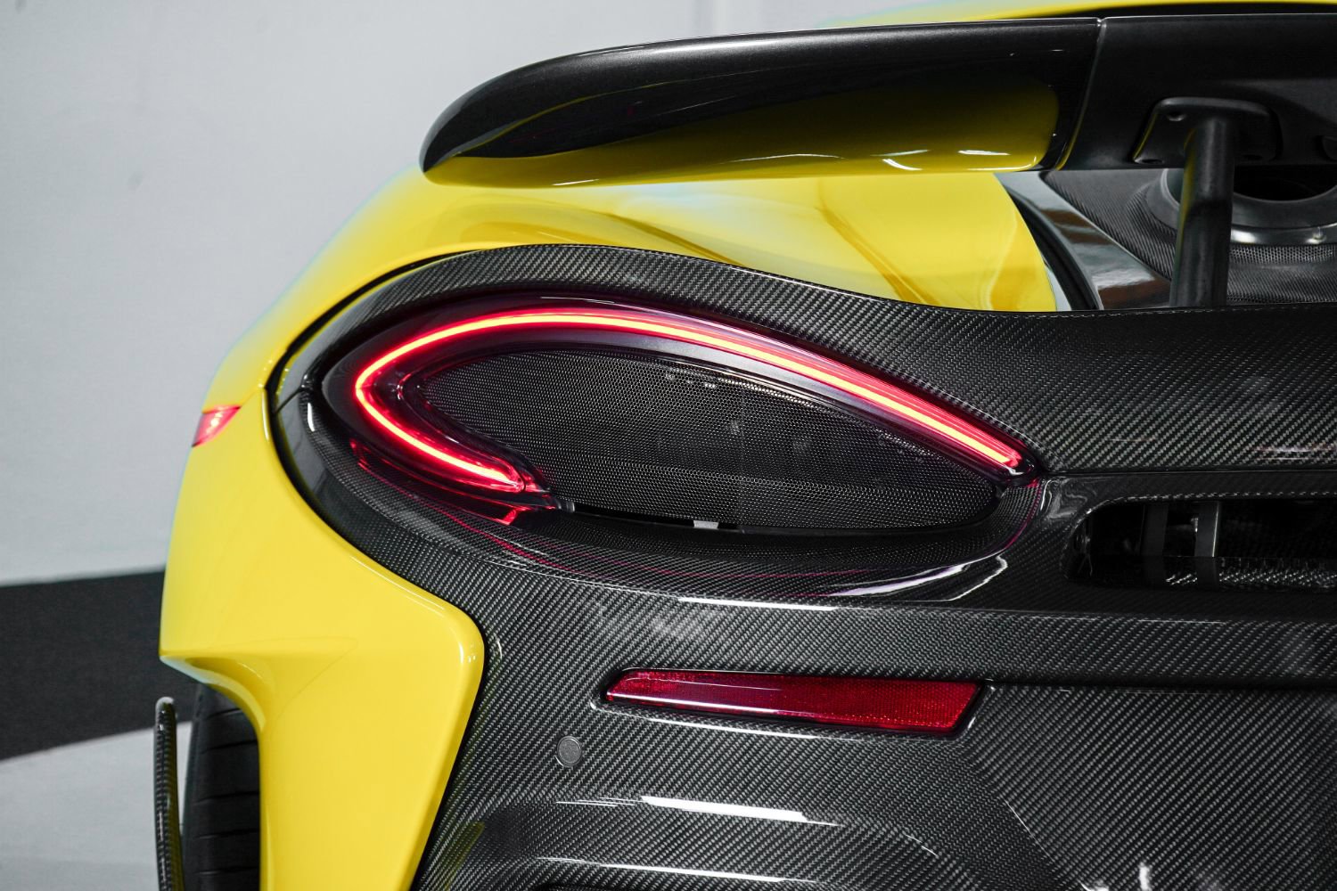 Used 2019 McLaren 600LT image 23