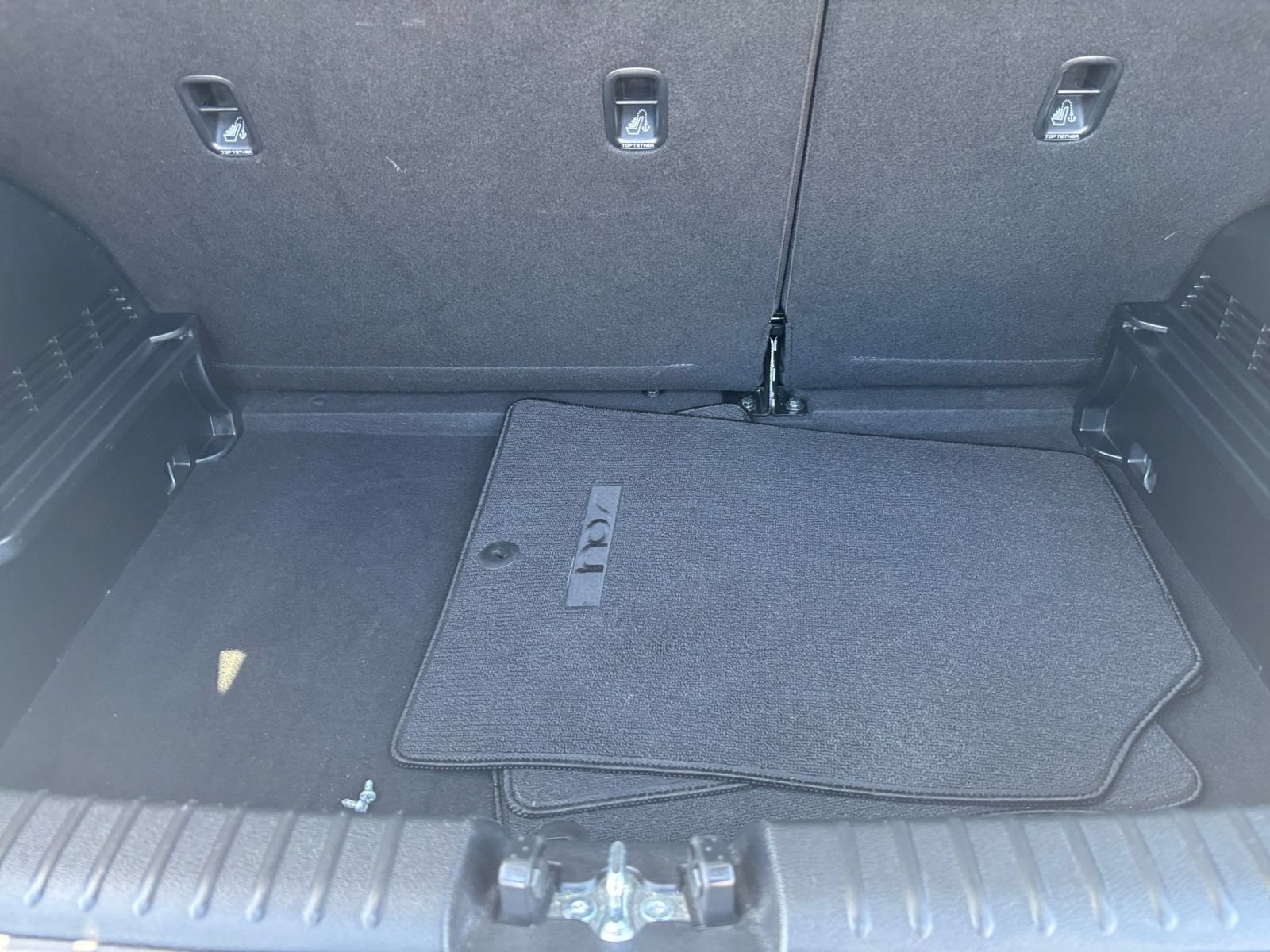 Used 2025 Kia Soul LX w/ LX Technology Package FWD image 31