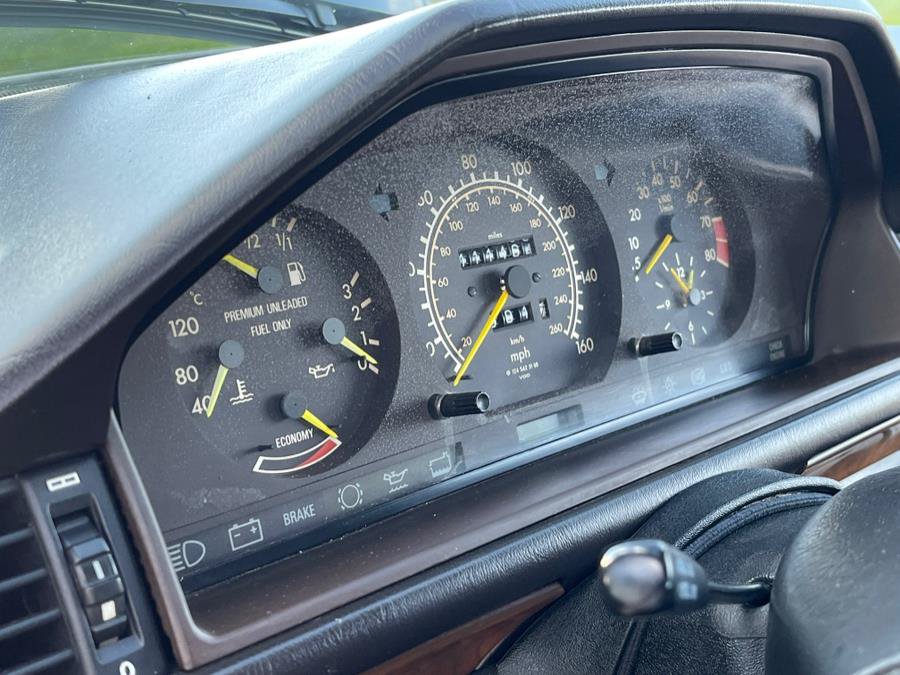 Used 1990 Mercedes-Benz 300 CE Coupe image 30