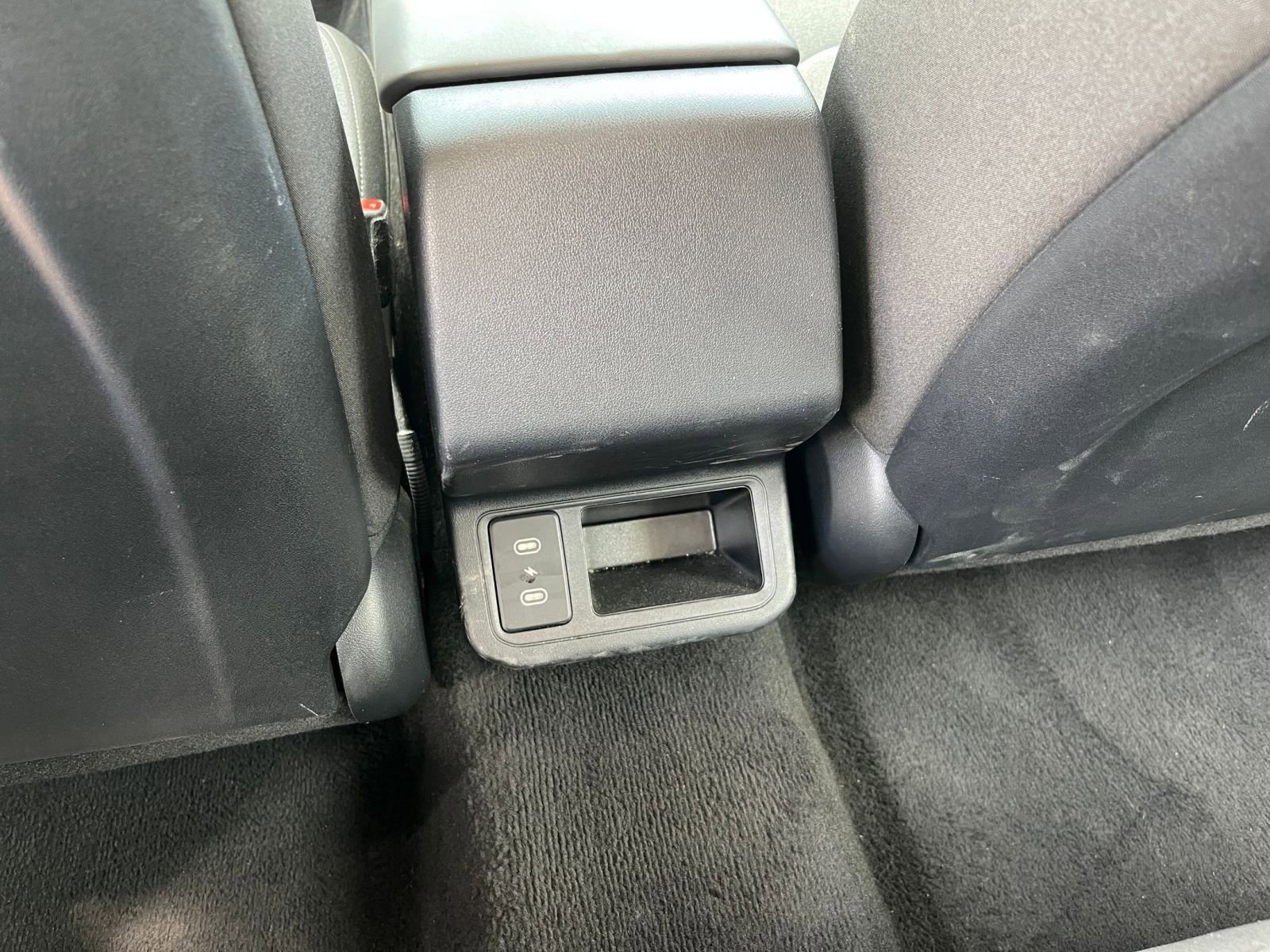 Used 2025 Kia K4 LXS image 25