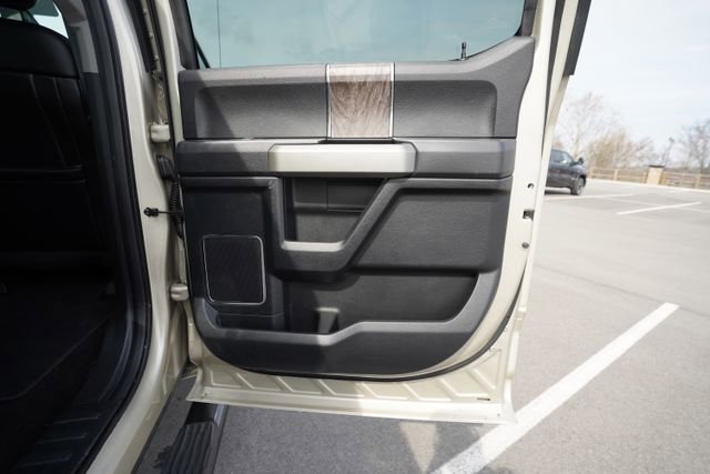 Used 2017 Ford F350 Lariat w/ Lariat Ultimate Package image 22