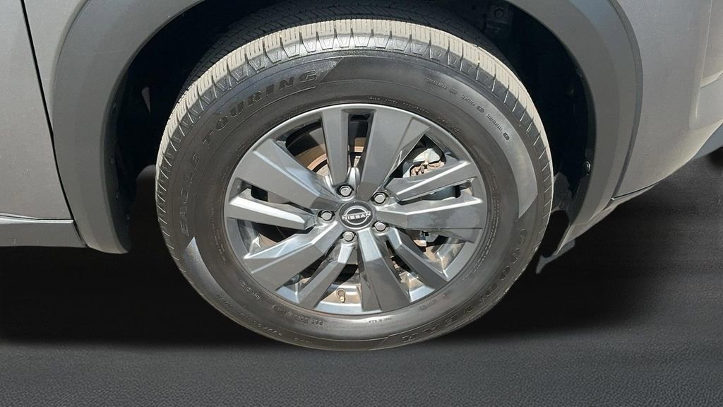 Used 2024 Nissan Pathfinder SV image 7